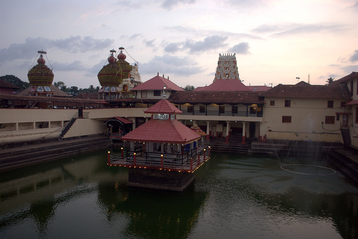 1200px-Udupi_Krishna_Temple.jpg