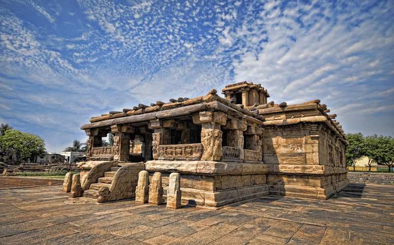 Aihole-Lad-khan-temple.jpg