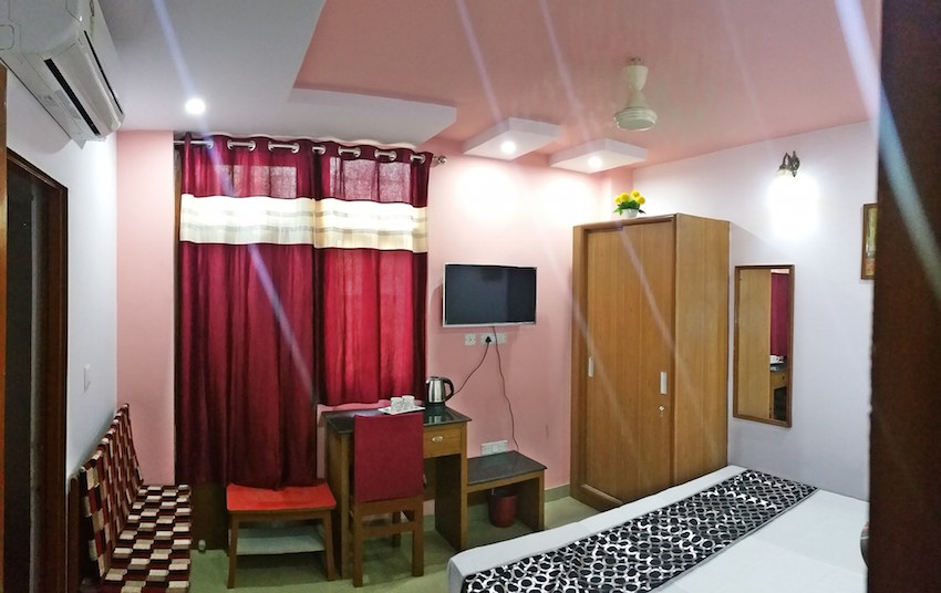 Airport Sky Inn.jpg