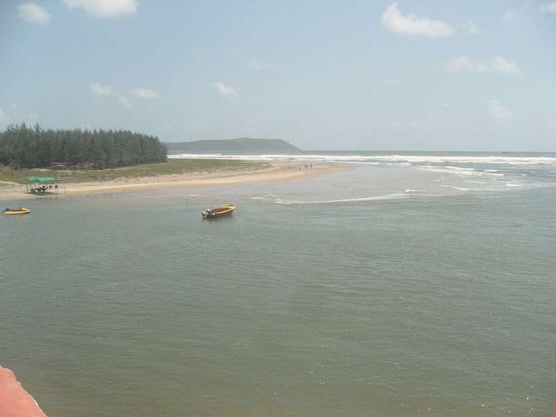 Arey-Ware-Beach-in-Ganpatipule.jpg