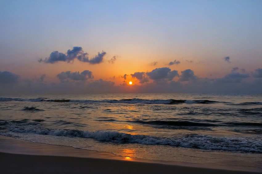 Besant-Nagar-Beach.jpg