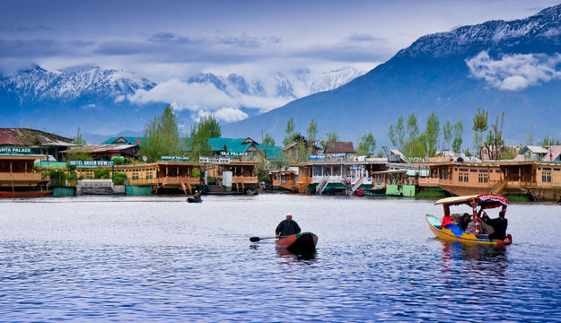 dal-lake-admirable-india1.jpg