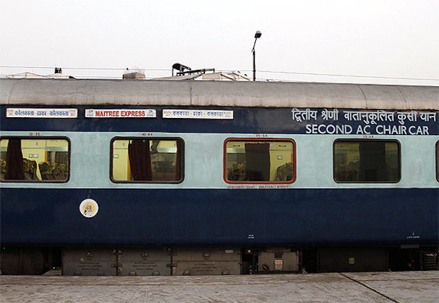 delhi to kolkata train.jpg