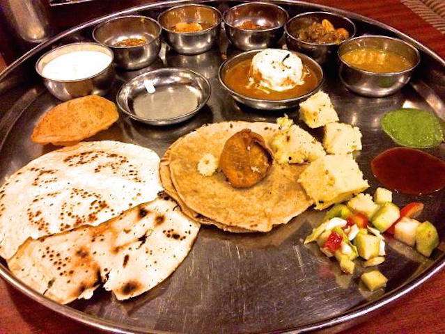 Gujarati-Thali-of-Sasuji.jpg