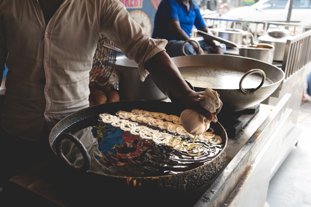 Jalebi-making.jpg