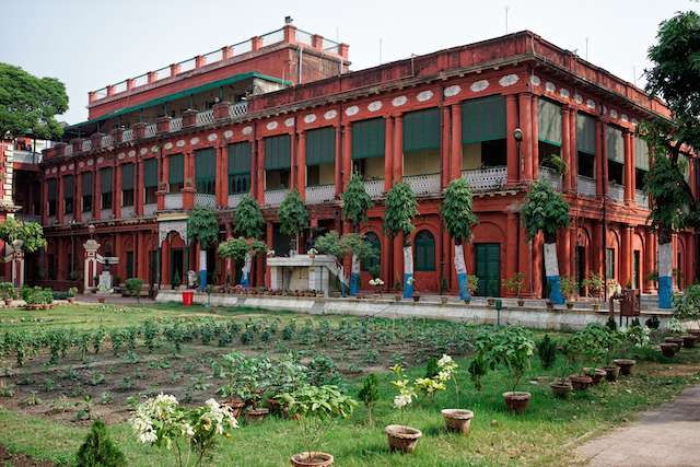 Jorasanko-Thakur-Bari-Kolkata.jpg