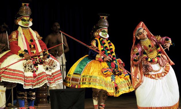 KATHAKALI-DANCE-KERALA.jpg