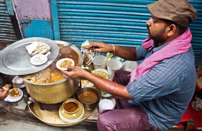 Lotan Chole Kulche Wala.jpg