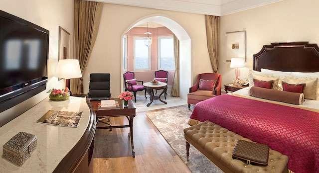 Luxury-Grande-Sea-room-taj-mahal-hotel.jpg