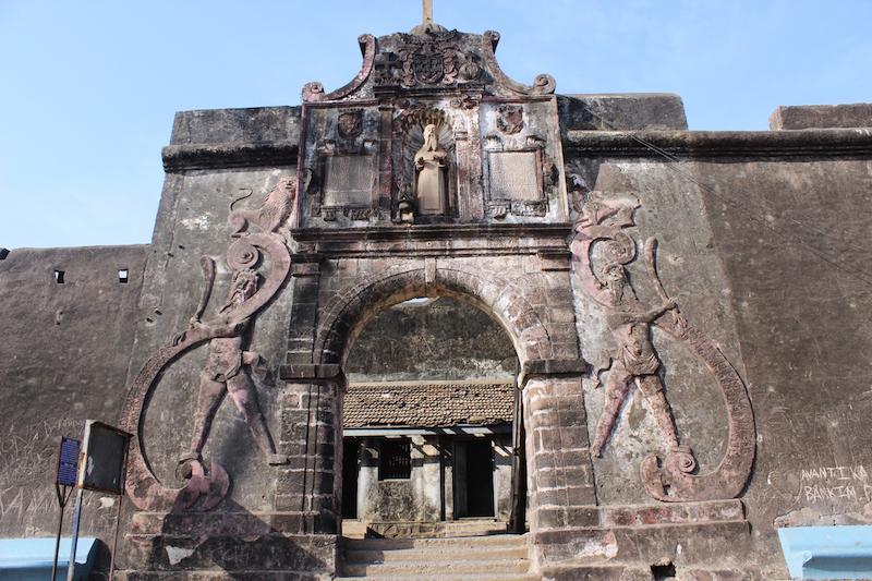 Nani Daman Fort.jpg