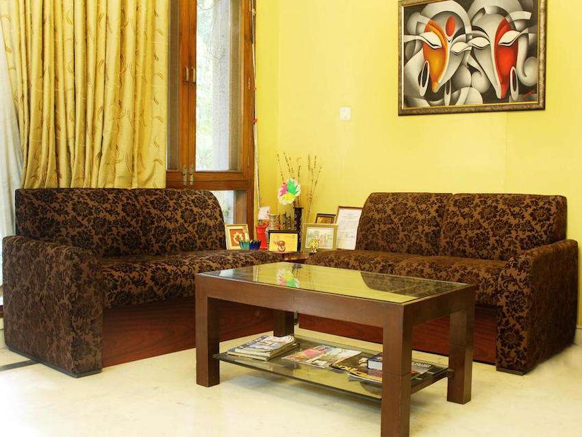 OYO-Rooms-Connaught-Place.jpg