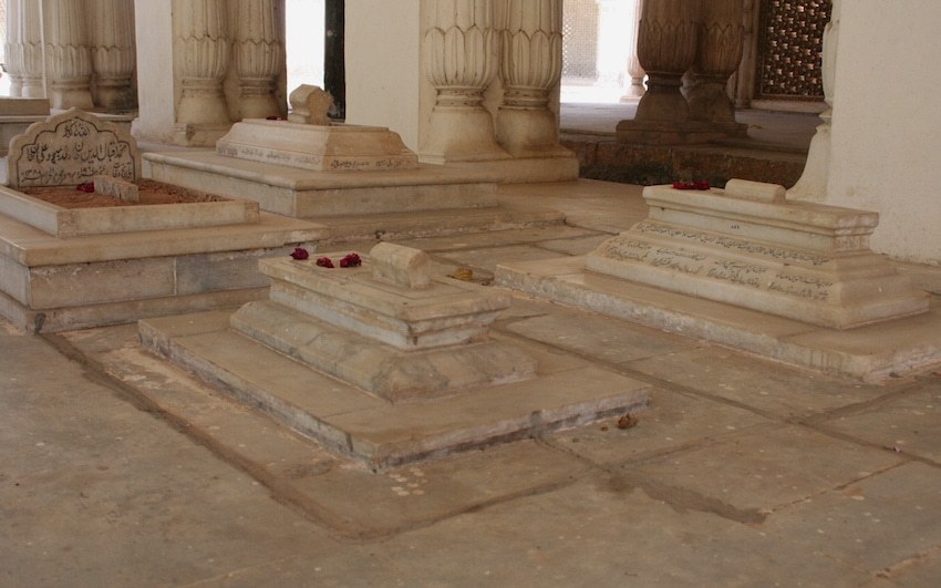 Paigah Tomb Complex.jpg