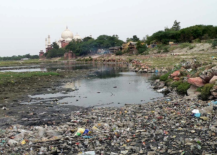 river-yamuna-behind-Taj-Mahal.jpg
