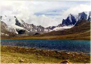 TshoLhamu-lake.jpg