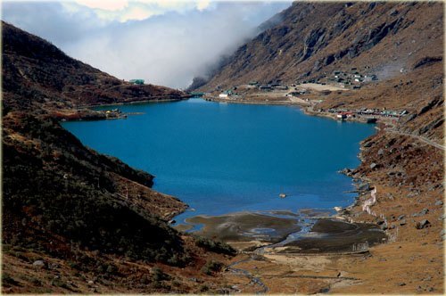 Tshomgo-Lake.jpg