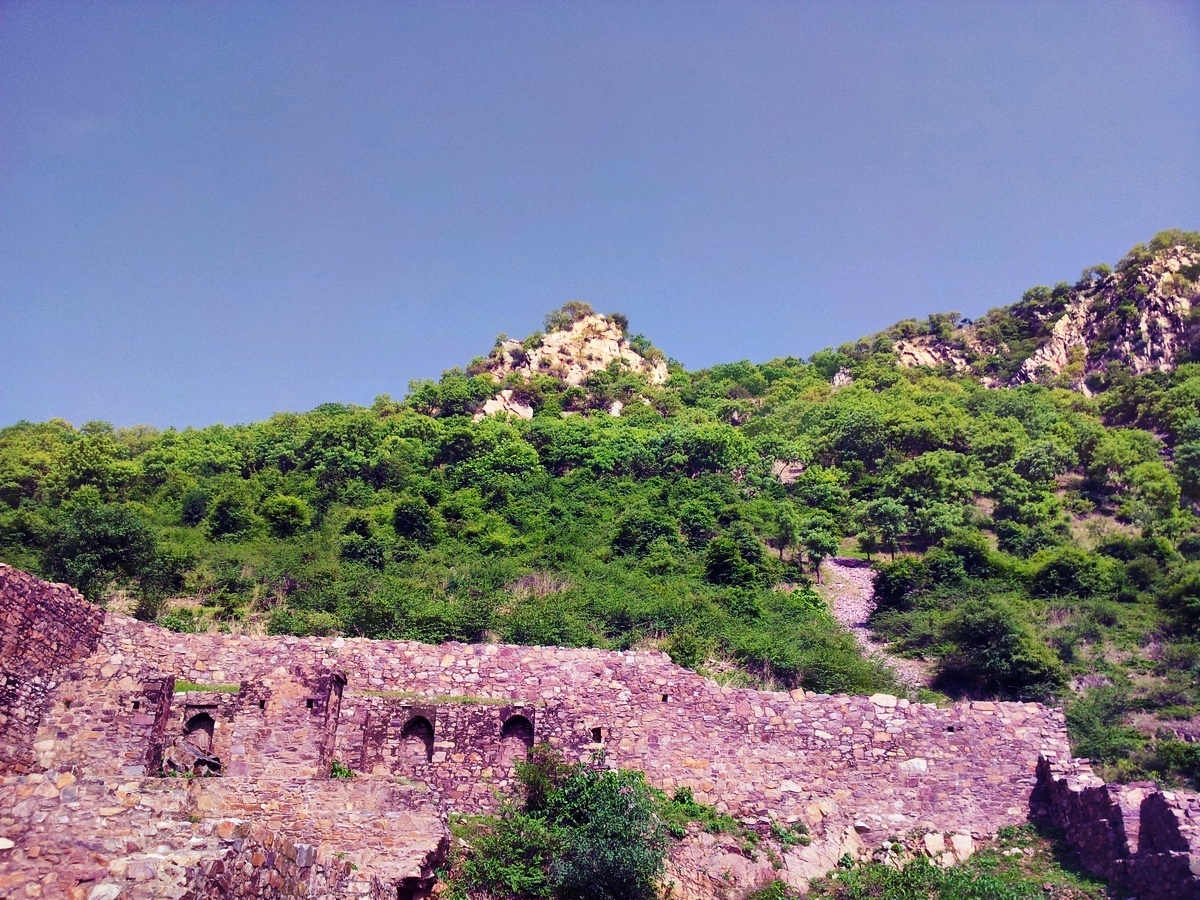 Bhangarh fort back side