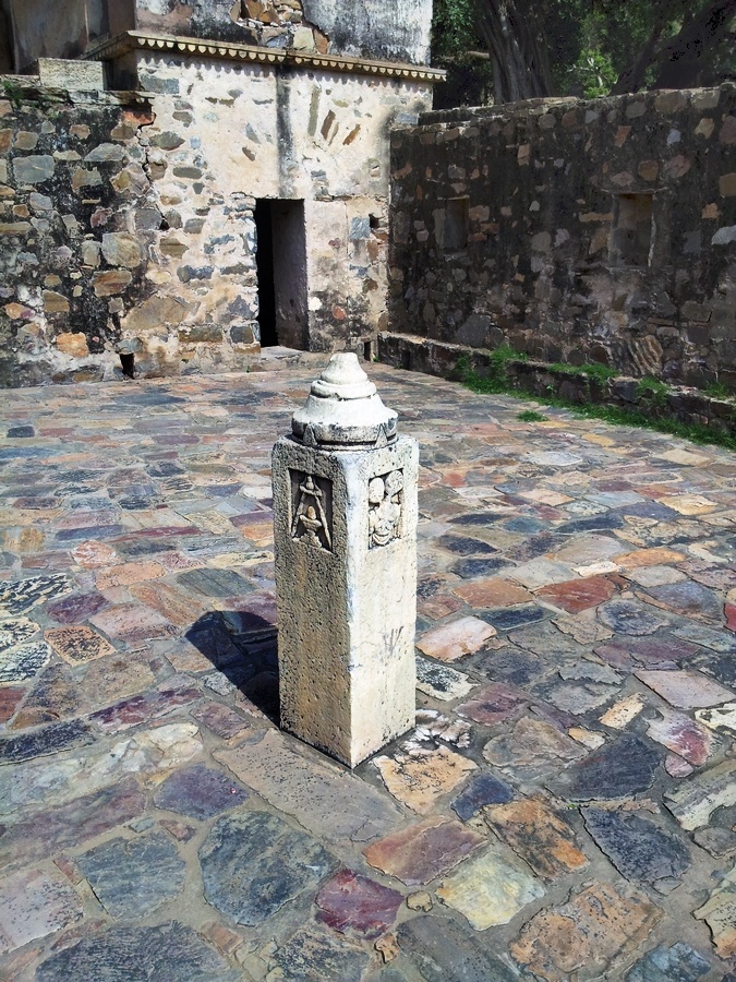 Bhangarh fort Someshwara temple