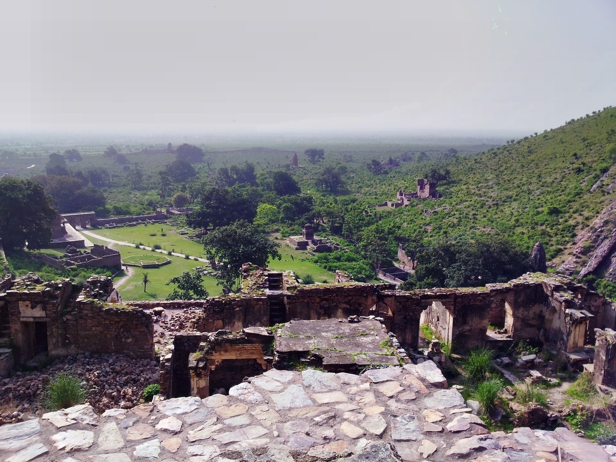 Bhangarh palace